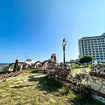 Apartment Berlin Golden Romance Golden Sands