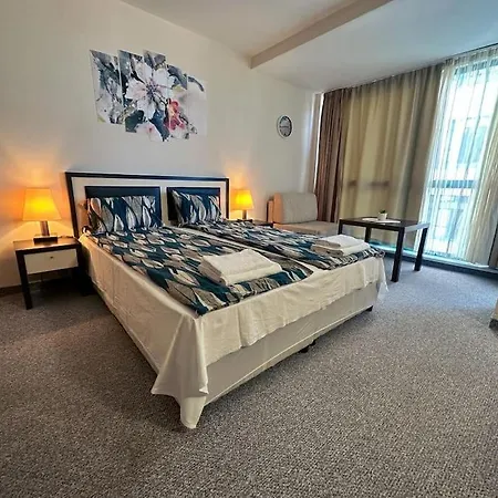 Berlin Golden Romance * Златни пясъци